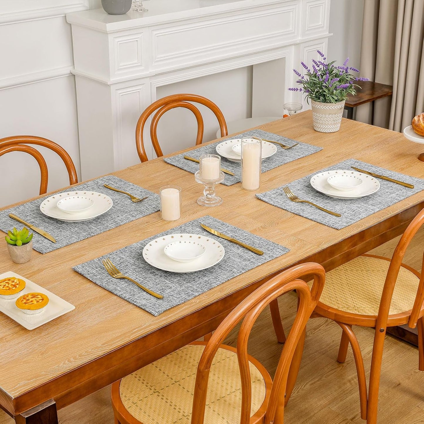 SHACOS Fabric Placemats Set of 6 Washable Heat Resistant Place Mats Non Slip Thick Cloth Placemats Reversible Table Mats Indoor Outdoor Home Wedding Table Decor, Light Grey White