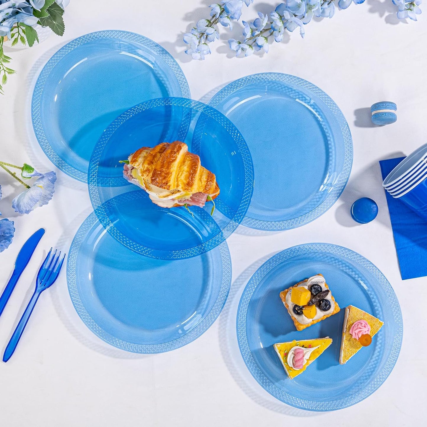WELLIFE 210Pcs Clear Blue Plastic Plates,Blue Plastic Dinnerware Set,Party Supplies Including Clear Plates, 12OZ Cups, plastic Cutlery and Paper Napkins Serve 30 Guests, Disposable Plates for Party