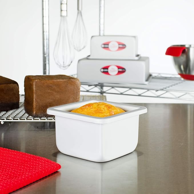 Fat Daddio's Anodized Aluminum Square Cake Pan, 4 x 3 Inch