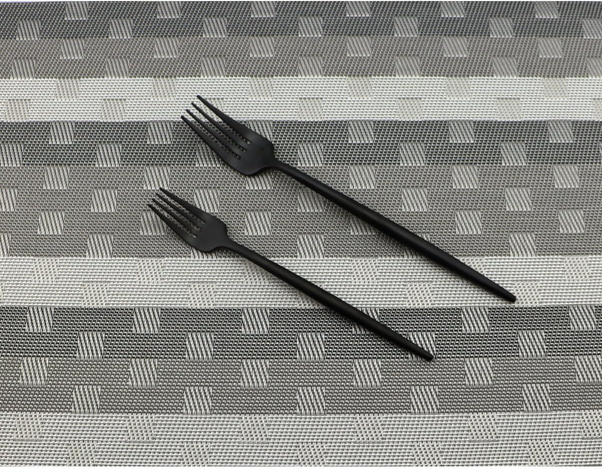 Luxury Black Matte Flatware 20 Pieces 18/10 Stainless Steel Salad Spoons and Forks Knife Set Black Silverware Set DISHWASHER SAFE, Service for 4