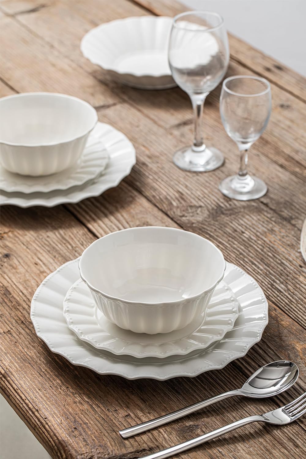 Plates and Bowls Sets, 12 Piece Dinnerware Sets Bone China, Porcelain Dinner Set with Cereal Bowls, Ceramic Soup Bowls, for Pasta, Salad, Gift Idea, Wavy Pattern