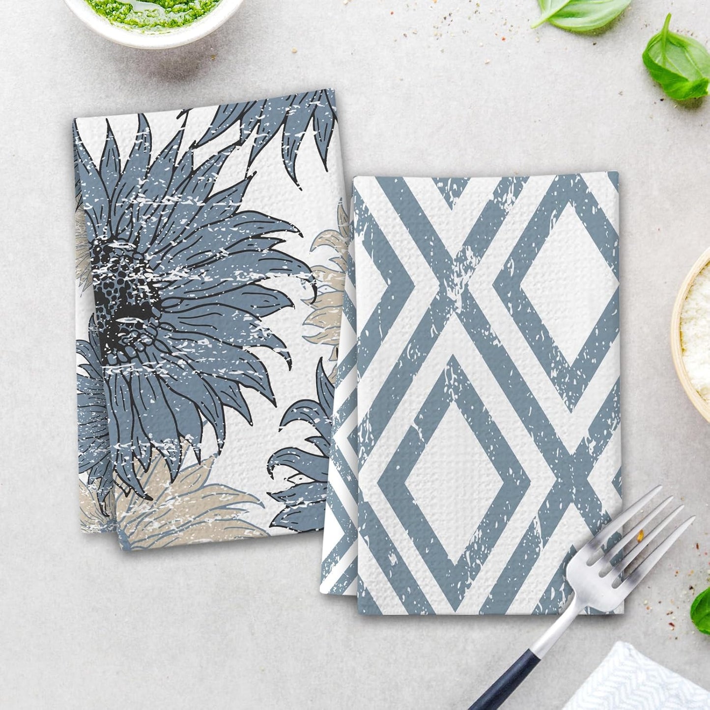 Chinoiserie Floral Kitchen Towels, Blue and White House Hand Towel Set of 2, Vintage Gifts for Home Bathroom Holiday Decor - A07