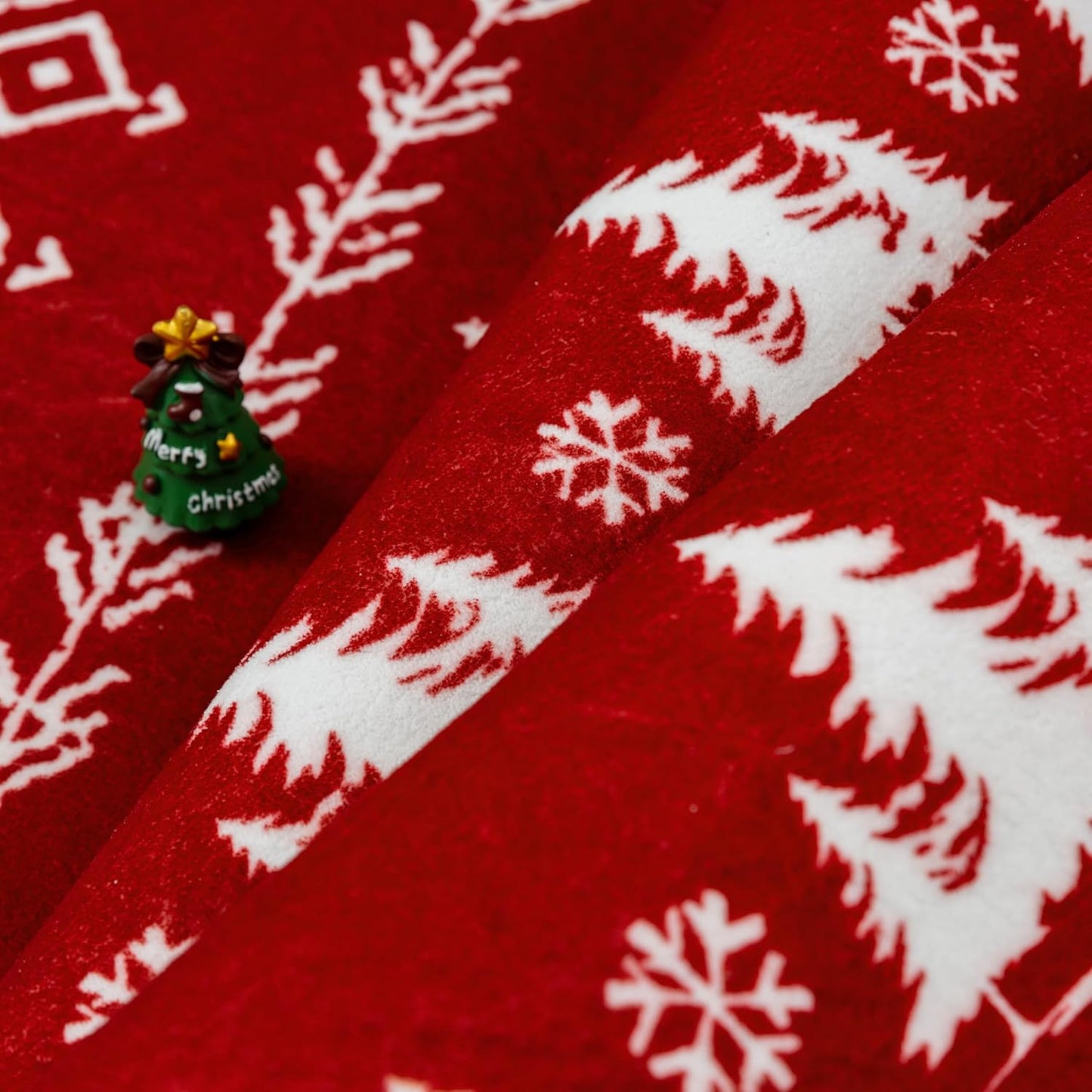 2x5 Christmas Runner Rug Red Washable Carpet Xmas Elk Holiday Decor Kitchen Non Slip Soft Low Pile Carpet Indoor Throw Snowflake Rug Laundry Room Living Room Bedroom Dining Room