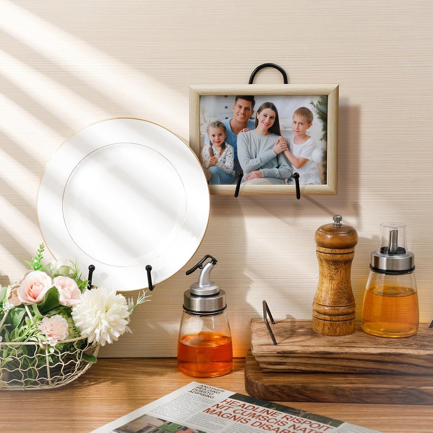 Kathfly 8 Pcs 8 Inch Metal Wall Mount Plate Display Stands Medium Black Easel Plate Hangers Vertical Stand Holders Picture Frame Stand Rack for Decorative Book Platter Arts