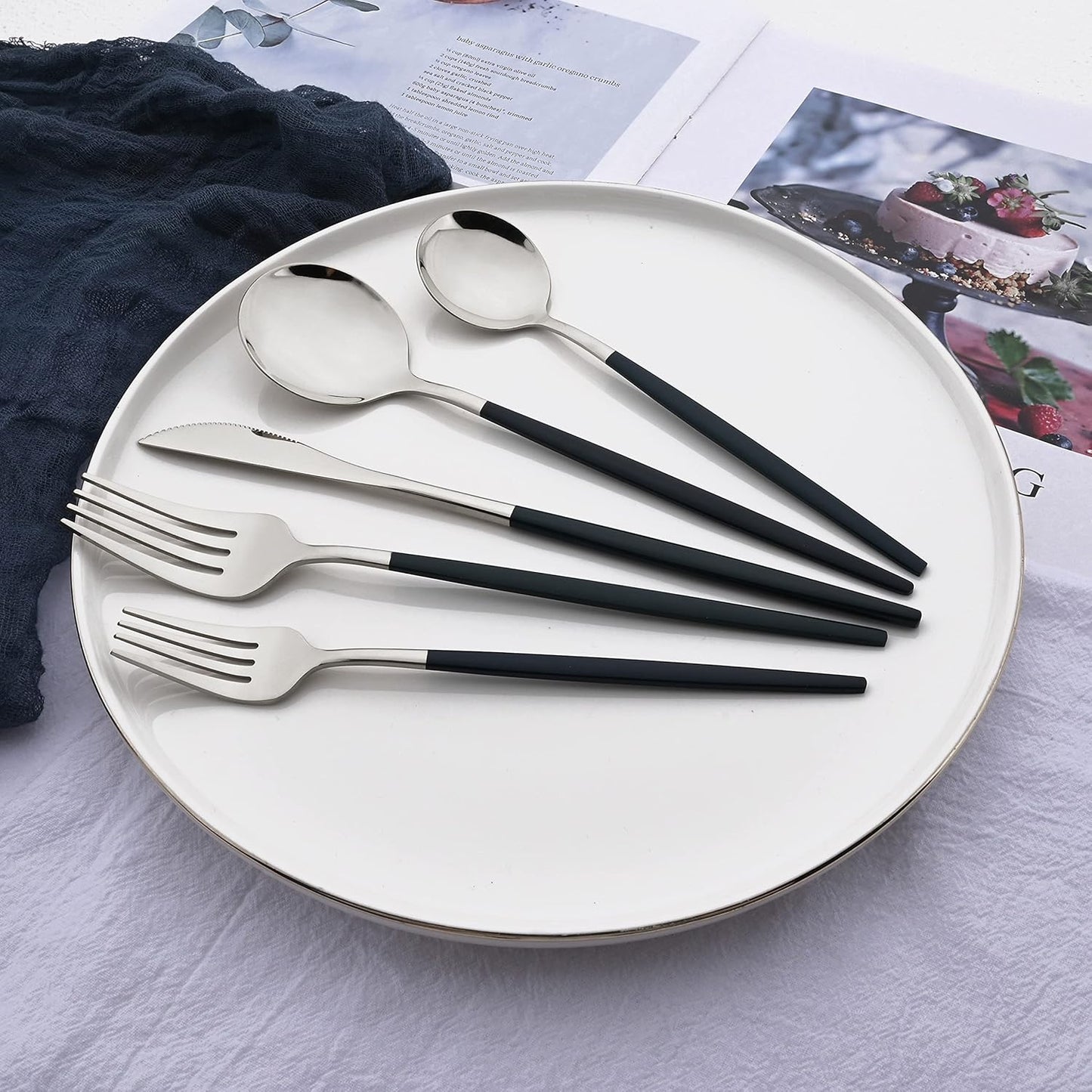 Silverware Set – 20 Piece Family Dinnerware Set – Flatware Set Service For 4 – Green Silver Tableware Sets – Cutlery Great For Family Gatherings & Daily Use – Spoons, Knives, Forks