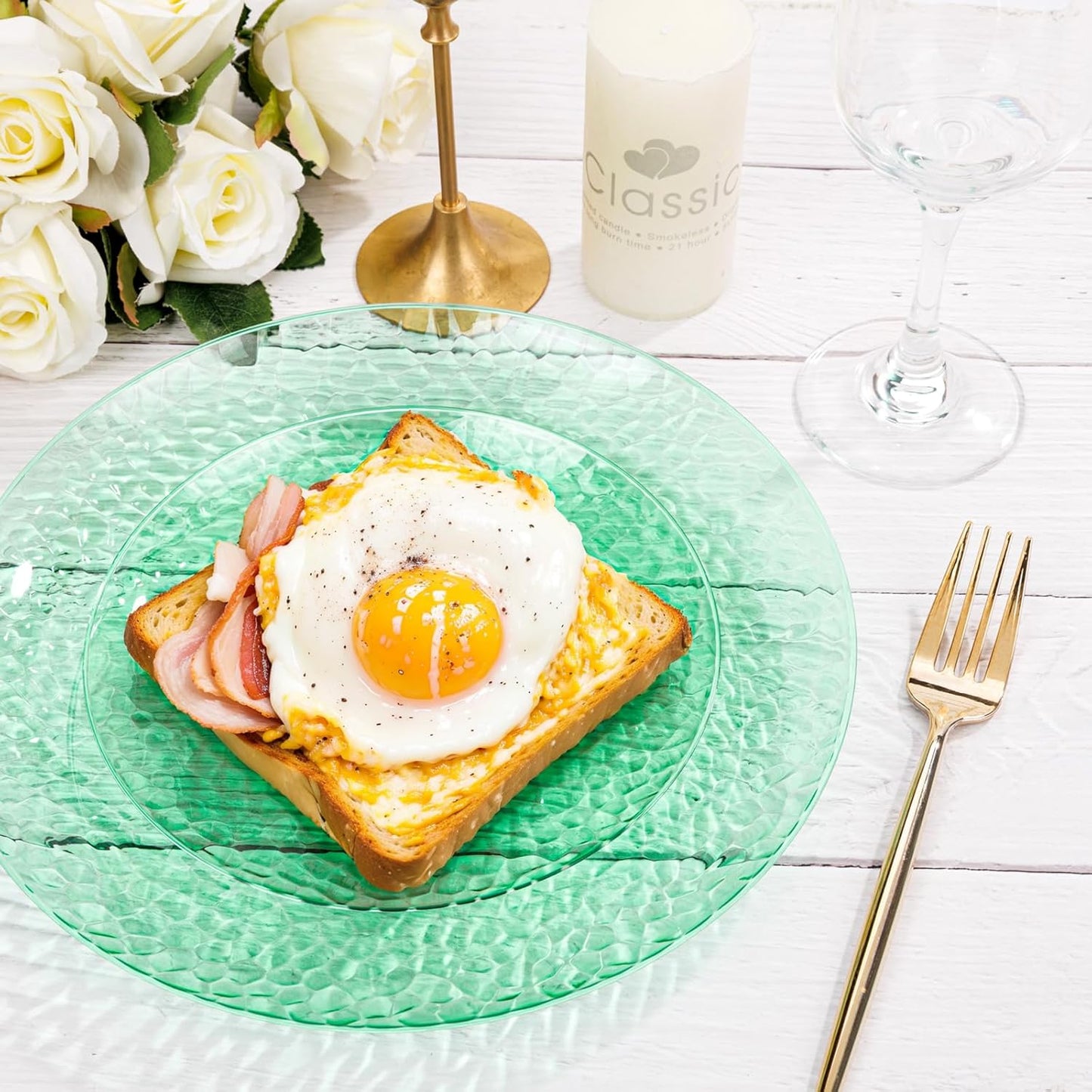 Rubtlamp 100 Pcs Clear Green Plastic Plates Dinnerware Set, Green Hammered Disposable Plates, Clear Plastic Party Plates Set Include 50 Dinner Platos,50 Dessert platos for Party