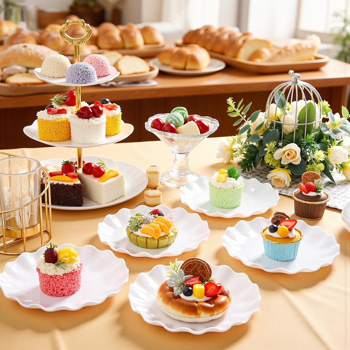 LIYH 20 Pcs 7.5 Inch White Scalloped Plastic Dessert Plates Reusable - Unbreakable Plastic Plates for Weddings Party Outdoor Picnics Dishwasher Safe BPA Free