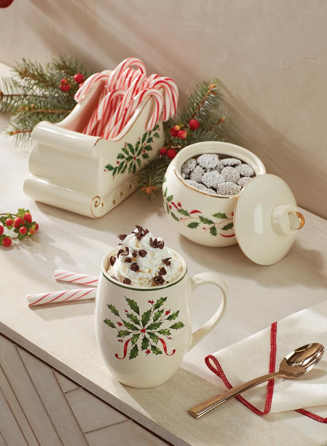 Lenox Coffee Mug, 18 Oz Holiday Cocoa Mug Set, Stoneware Material, Microwave and Dishwasher Safe, Christmas Holly Drinkware Set, Christmas Decorations, Holly Design (Red/Green, 18 Oz, 1 Piece)