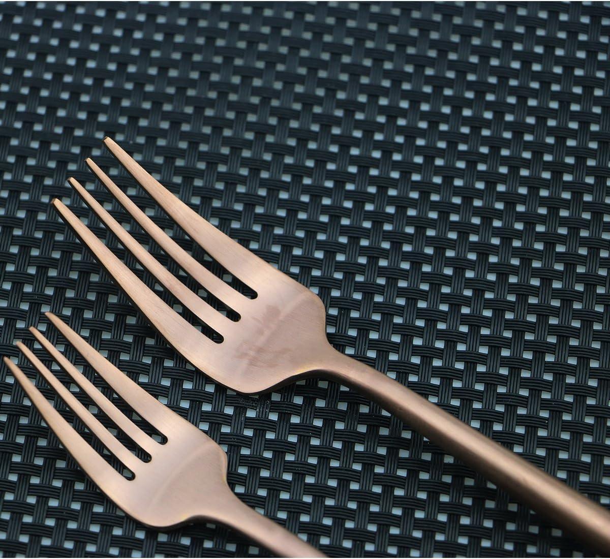 Flatware Set for 4, Luxury 20 Pieces Rose Gold Plated Copper Color 18/10 Stainless Steel Silverware Flatware Sets Spoons Knives and Forks Set, Service for 4