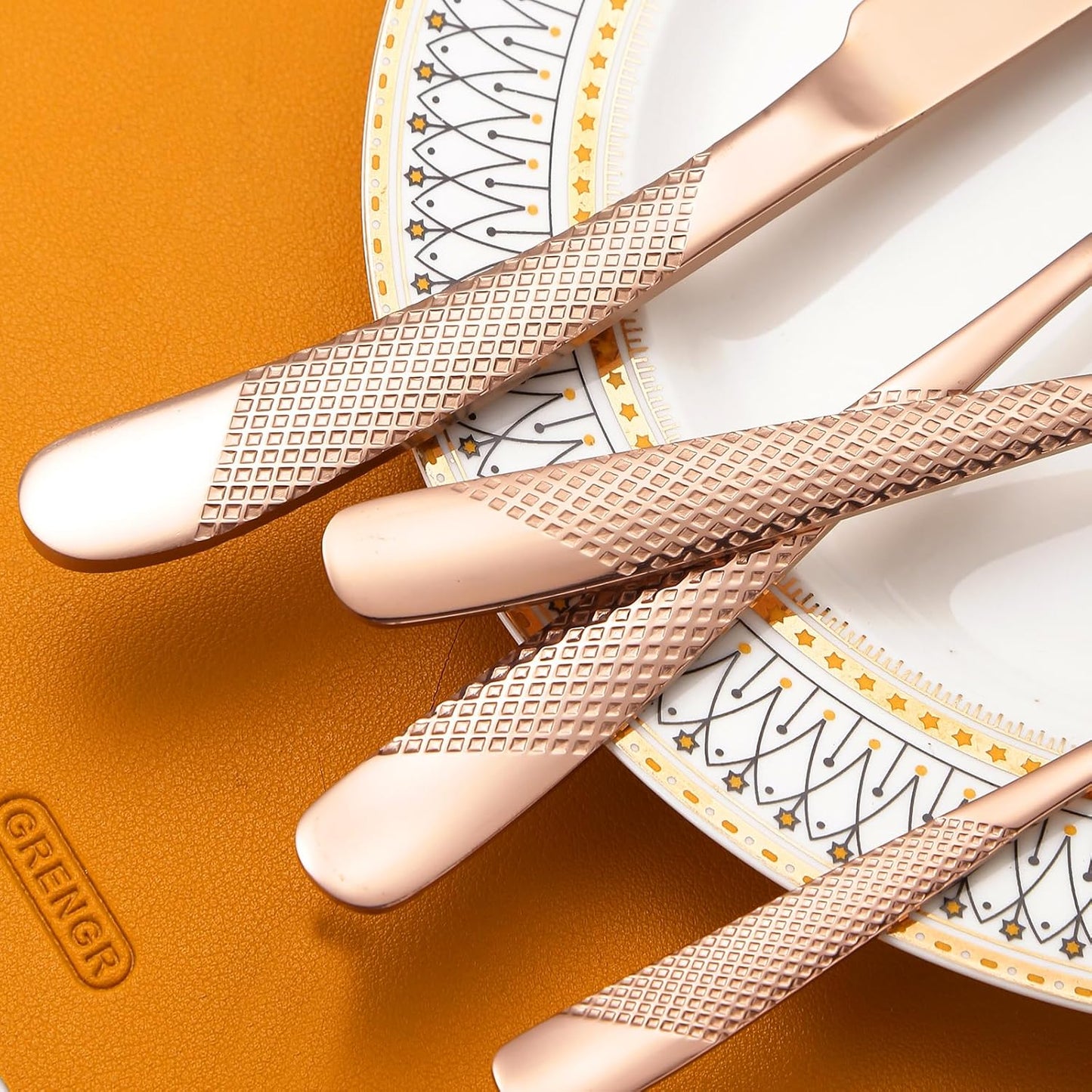 Hammered Flatware Set Copper/Rose Gold Silverware 20 Piece Stainless Steel Service for 4 Forks Knives Spoons Heavy Thickened Handle Elegant Modern Design Kitchen Use Festival Parties…