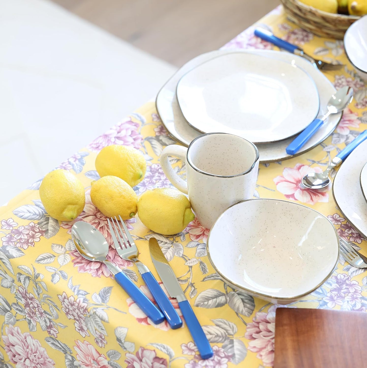 ANNOVA Silverware Set Stainless Steel Colorful Tableware Kitchen Flatware Set Utensils, Includes Dinner Knives, Forks, Spoons, Salad Forks & Dessert Spoons (Sapphire Blue, 20 Pieces)