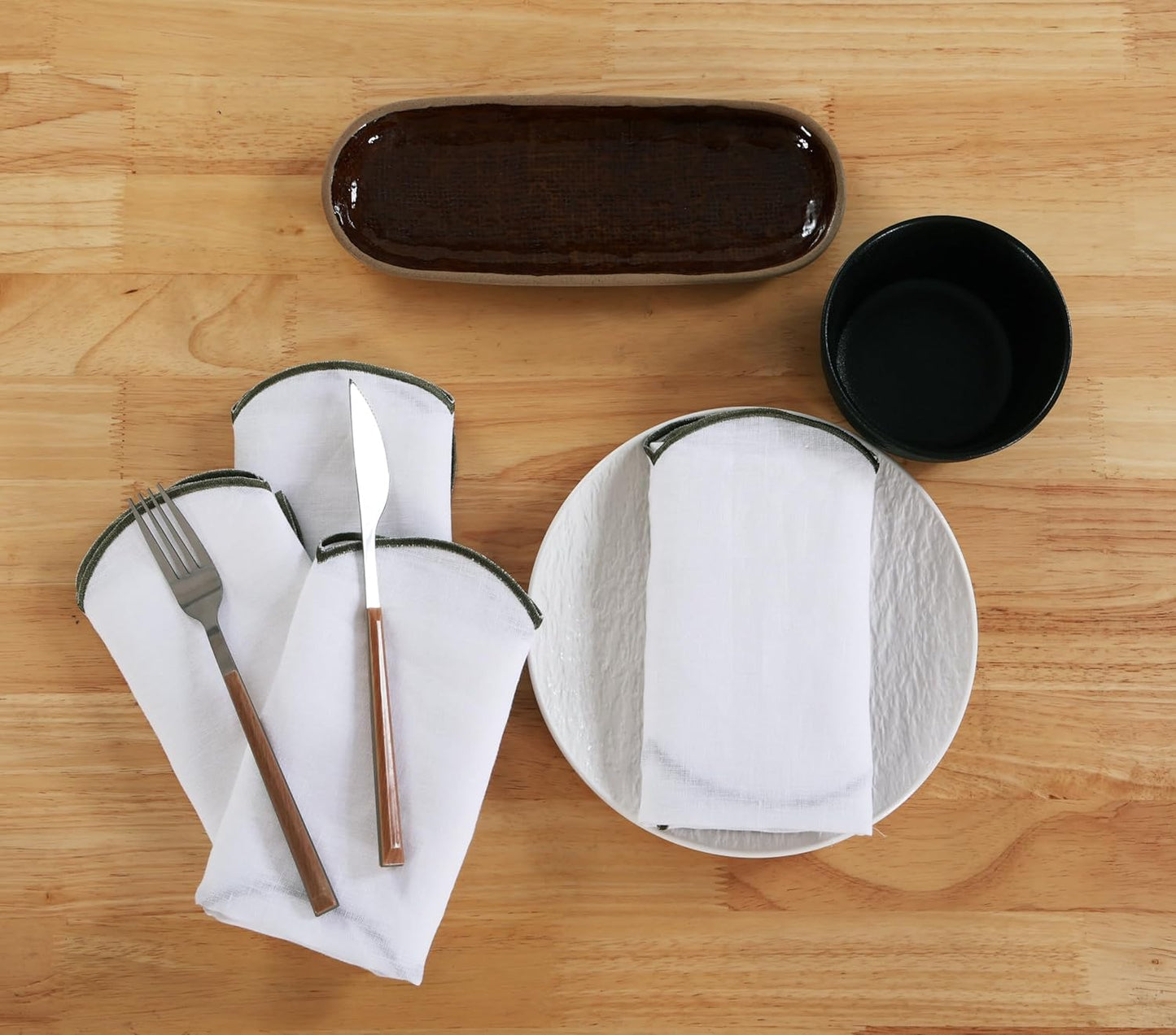 100% French Flax Linen Cloth Napkins Scalloped Embroidery 20’’x20’’ for Dinners, Parties, Weddings, Decorative Halloween, Spring, Easter, Set of 4 Pcs,White(Edges-Green)