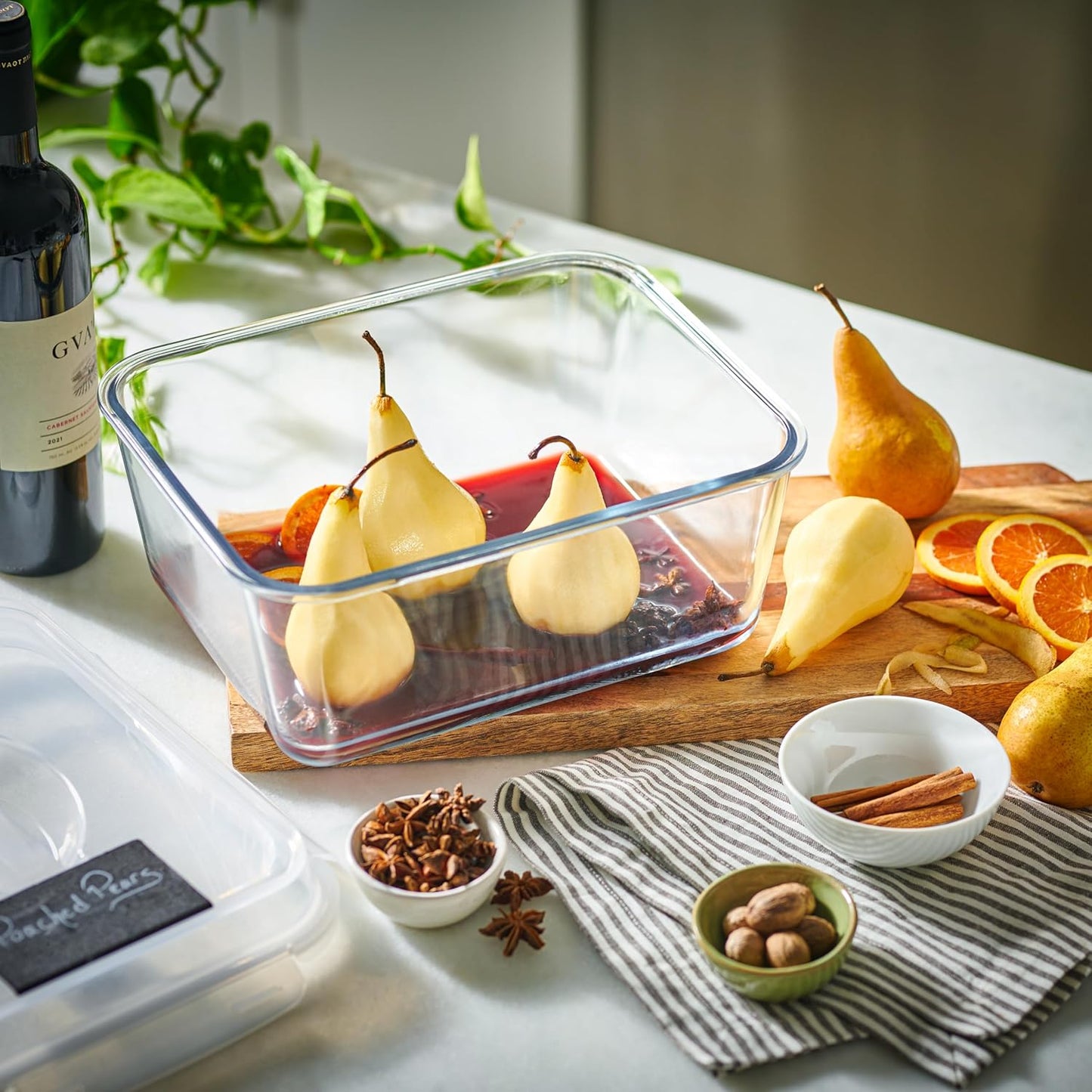 Extra Large Oven Safe Glass Food Storage Container with Airtight Locking Lid & Handle. 6500ml / 220oz / 28 Cup - Storing Lunch Food, Vegetables, Fruits, Baking Casserole, Roasting Turkey, BPA Free.