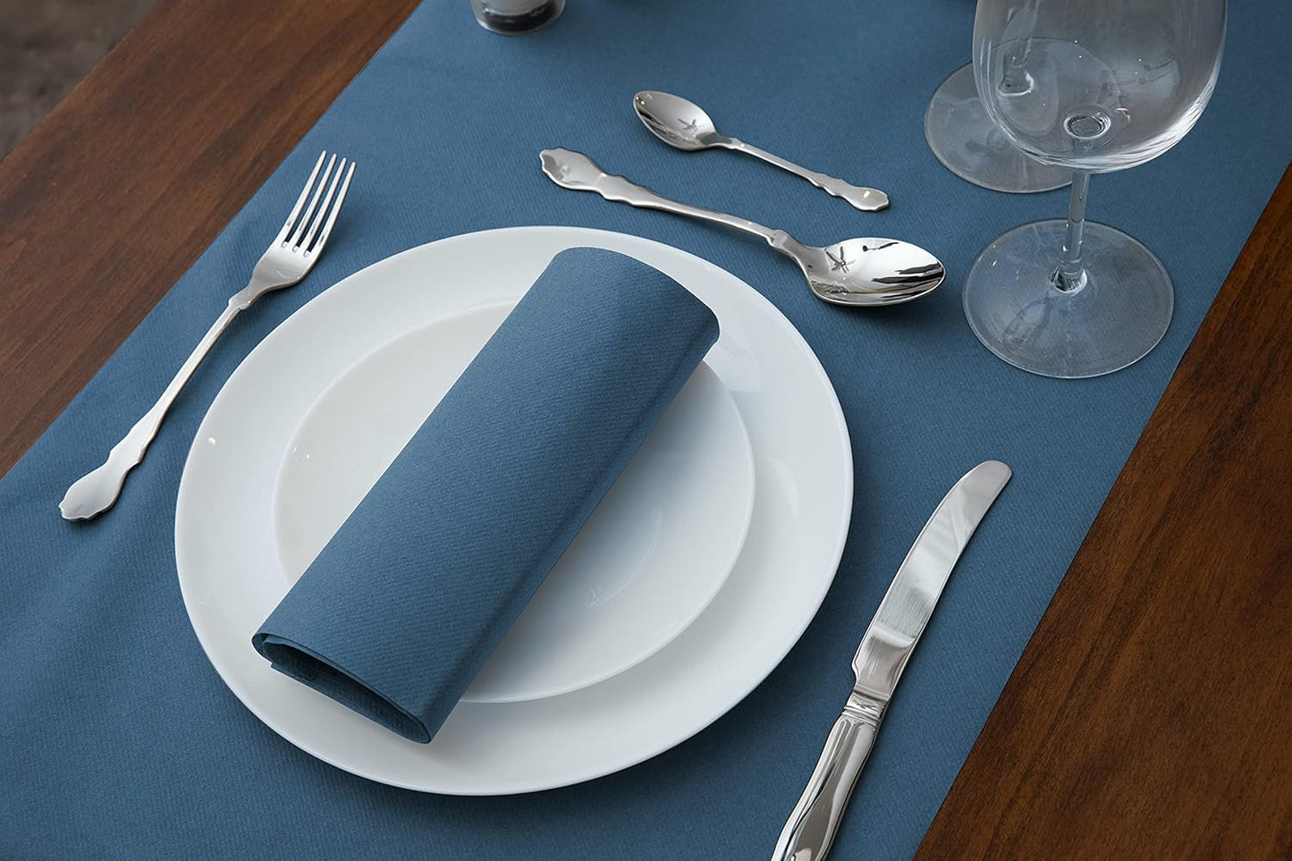 AMERICAN HOMESTEAD Paper Napkins - Navy Blue Disposable Linen-Like Dinner Napkins - Restaurant-Quality Table Serviettes for Weddings, Parties, and Events - 15.75" x 15.75" - 50 Count