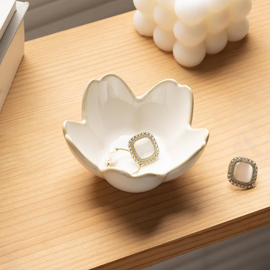 Flower Ring Holder Dish, Ceramic Jewelry Tray Dish, Small Trinket Dish, Jewelry Plate Bowl, Cute Jewlery Ring Holder Dish, Aesthetic Room Decor, Christmas Birthday Gifts for Women, 1 pack (white)