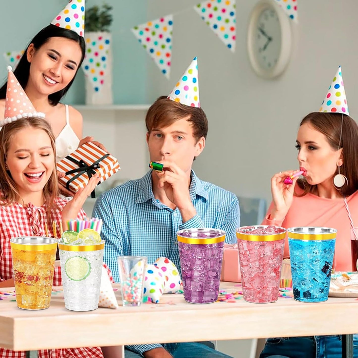 100 Pcs Gold Plastic Cups,12oz Gold Rimmed Plastic Cups,Heavy Duty Disposable Plastiic Wine Glasses Cocktail Glasses Premium Cup with Gold Rim for Party,Wedding,Christmas