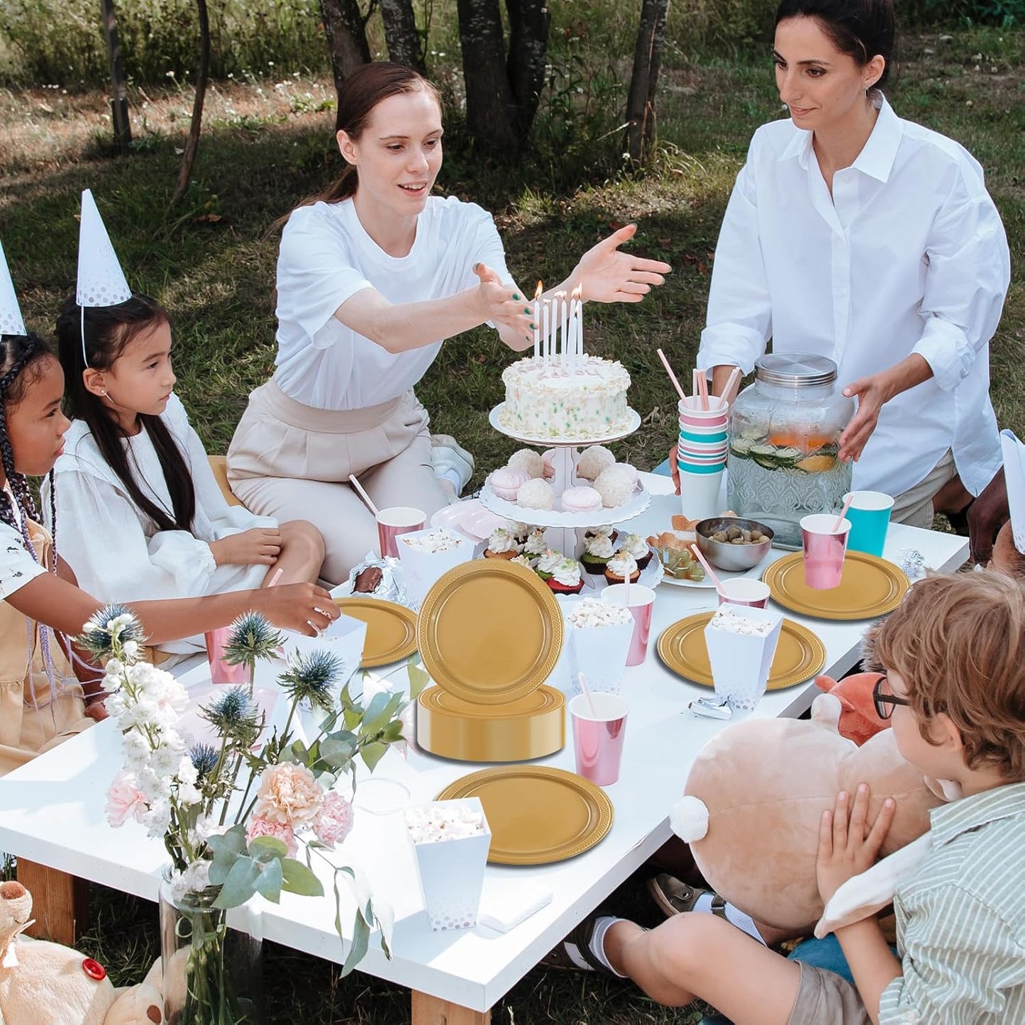 100pcs 7 Inch Elegant Gold Plastic Plates Disposable Dessert Plates - Heavy Duty Gold Dinner Plates for Birthday, Wedding,Valentines Party Supplies