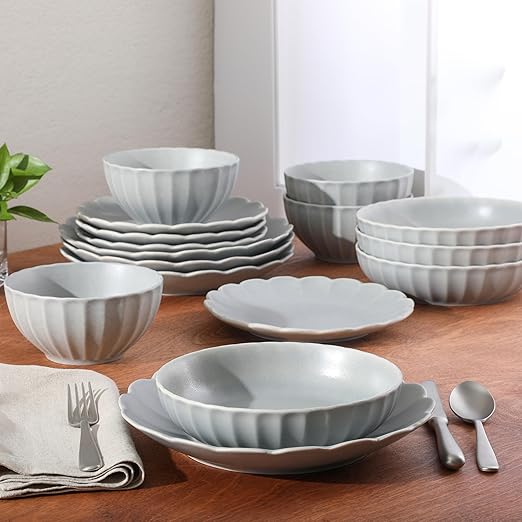 Gibson Elite Malibu Shore 16 Piece Scallop Stoneware Reactive Glaze (Service for 4) Ceramic Plates and Bowls Dinnerware Set - Blue