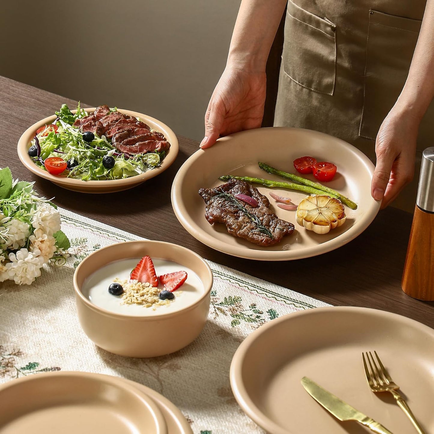 GZG Vintage Series - Ceramic Dinnerware Set for 4, 12 Pieces Stoneware Plates and Bowls Set, Lead-Free, Handcrafted Dishes Set, Microwave & Dishwasher Safe - Warm Apricot