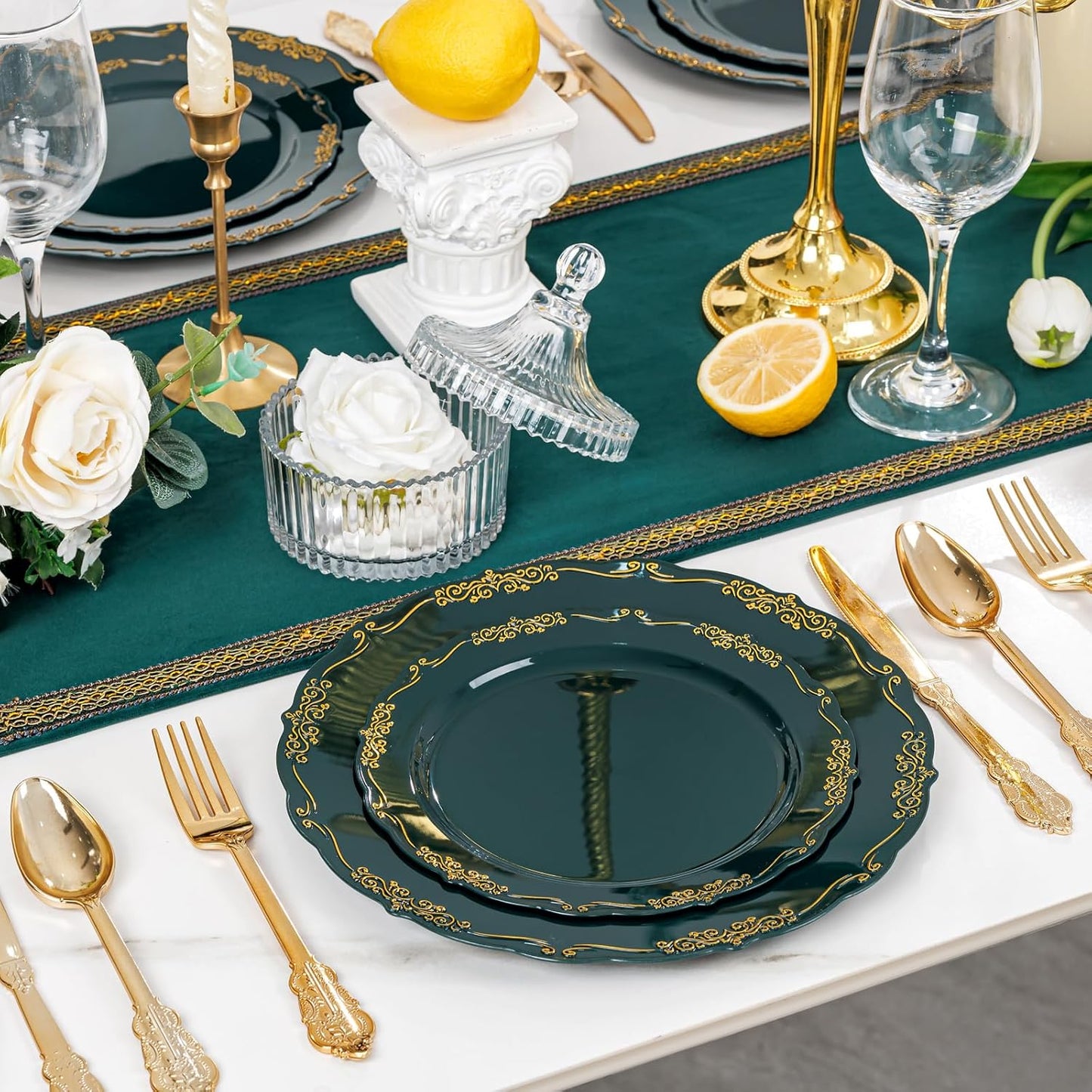 DaYammi 150Pcs Green Plastic Plates with Gold Silverware,Christmas Disposable Plates for Party include 30 Dinner Plate,30 Dessert Plate,90 Gold Plastic Cutlery Set,Green gold plate for Christmas Party