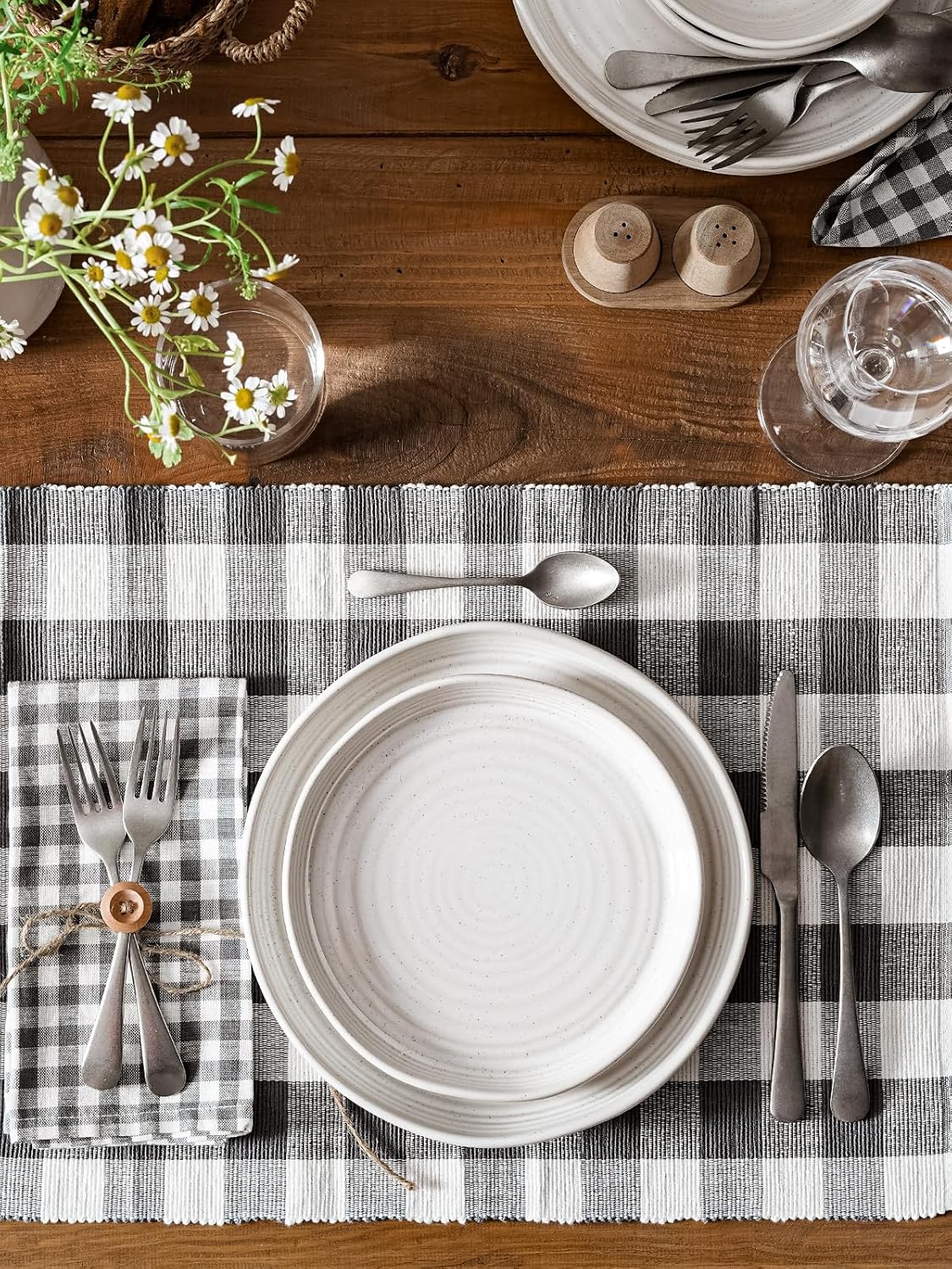 LE TAUCI Salad Plates 8 Inch, Flat Dessert Plate Set for Appetizer Bread, Ceramic Dish, Microwave Dishwasher Oven Safe, Housewarming & Wedding Present - Set of 4, Arctic White