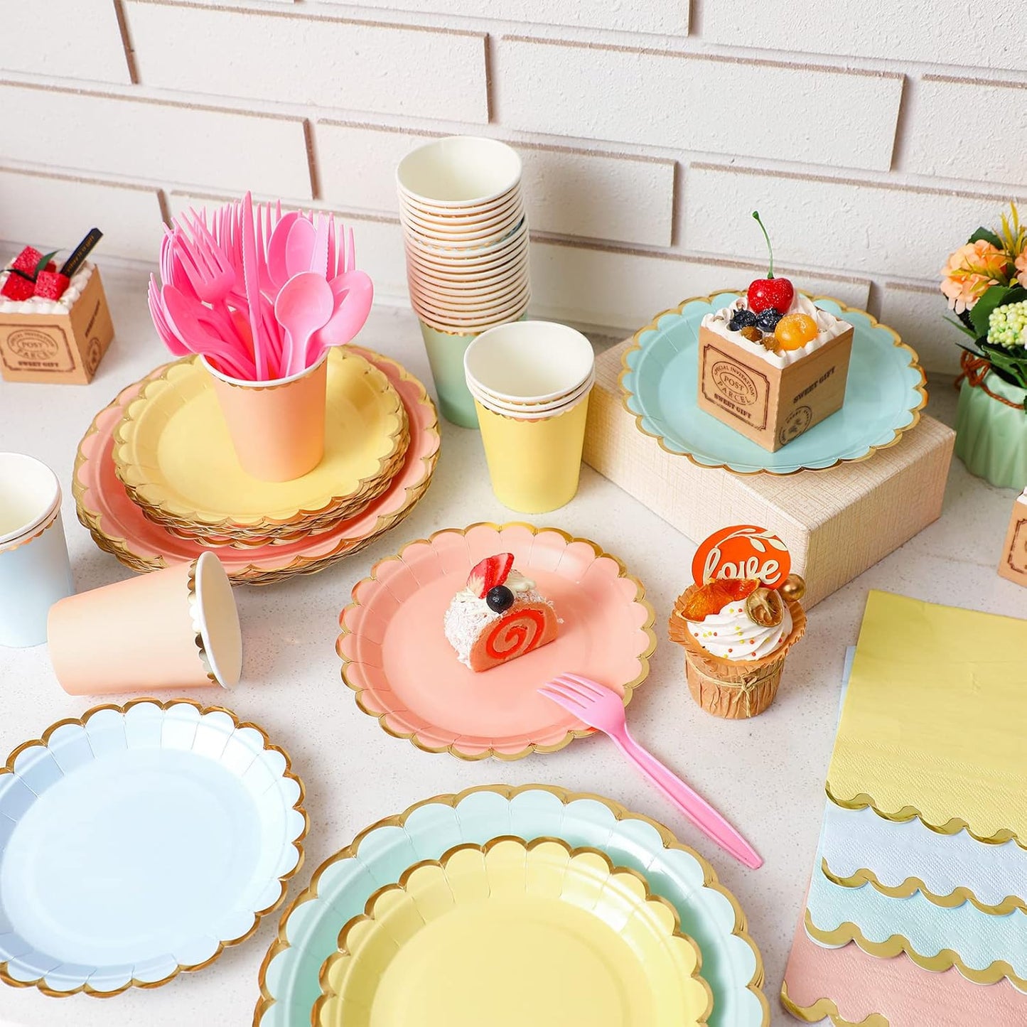 Yaomiao 168 Pcs Pastel Scalloped Paper Plates Cups Napkin with Gold Foil Macaron Colored Disposable Dinnerware Set Serve 24 Guests Princess Birthday Party Baby Shower Decorations(Multicolor,Round)