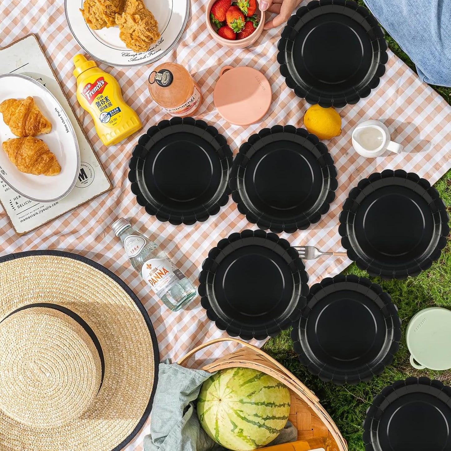 50Pcs Black Paper Plates-7 Inch Disposable Halloween Plates Scalloped Black Cute Dessert Dinner Plate Birthday Dinnerware Disposable Dinner Party Supplies for Halloween Wedding Table Decor