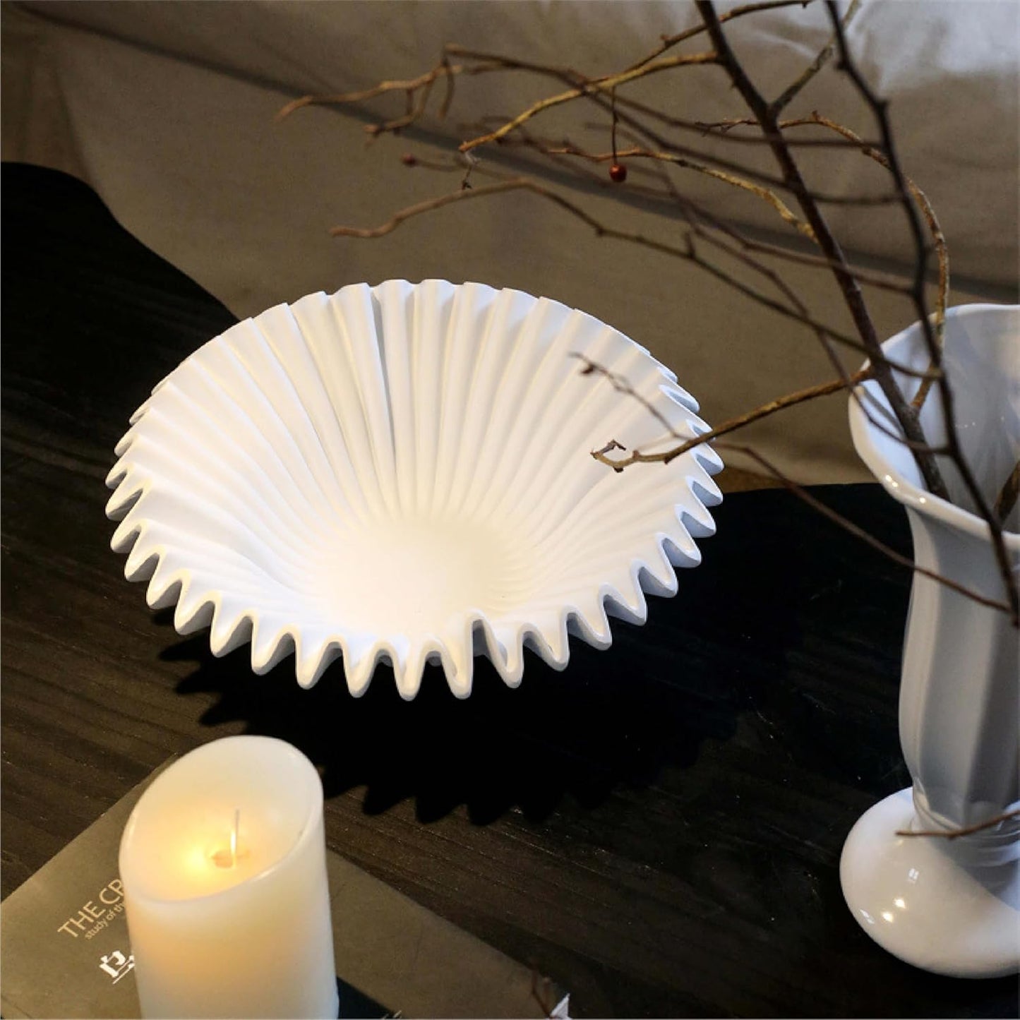Modern Decorative Bowl with Ruffled Design, Scalloped Resin Centerpiece Bowl for Home Decor, Entryway Key Holder and Fruit Display (White)