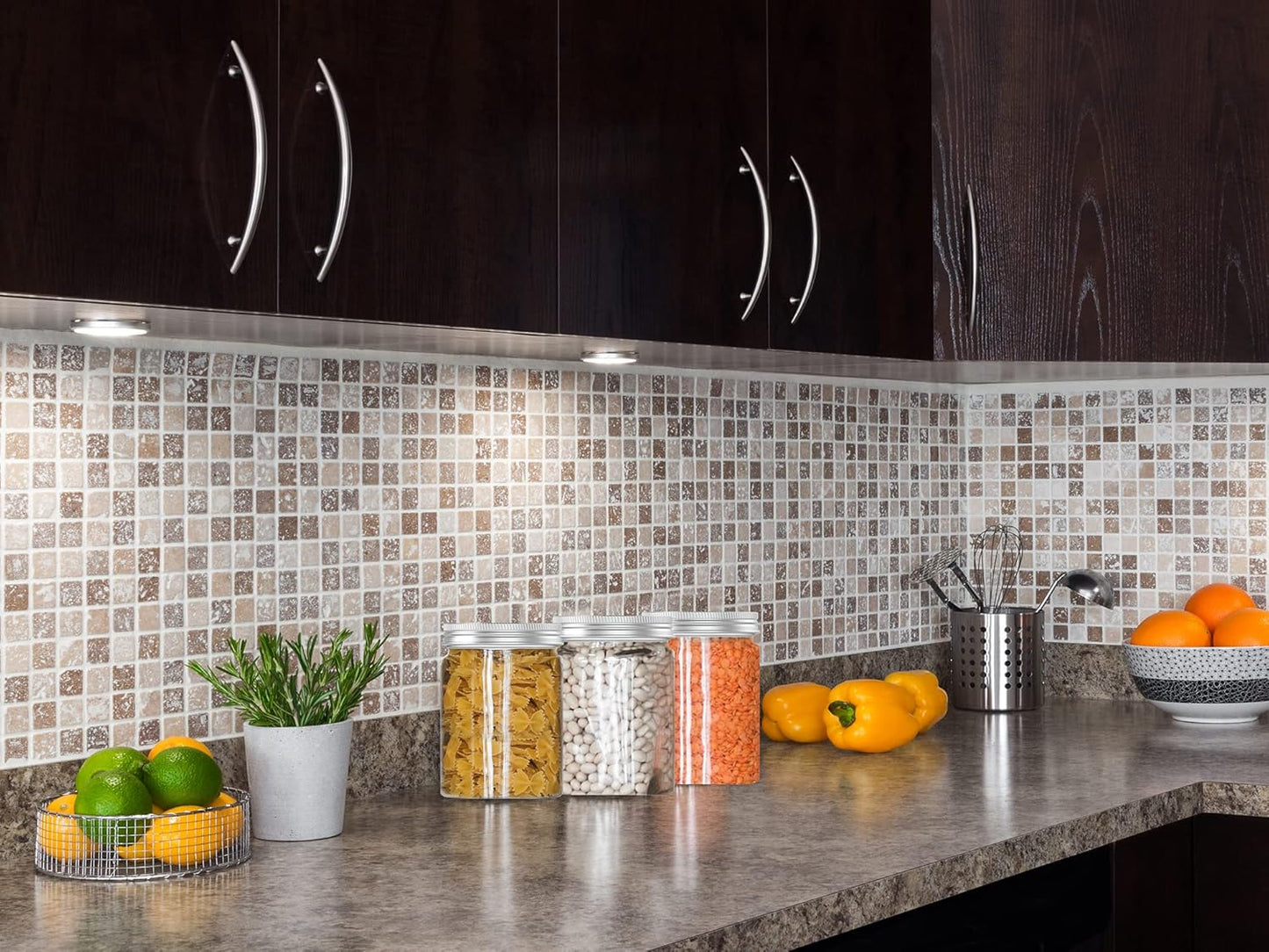 24 Oz Clear Plastic Jars 720mL Plastic Containers Reusable Empty Storage Jars with Lid for Household and Kitchen Organizing, 2 Pack