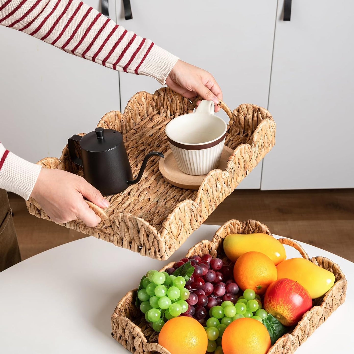 Large Rectangle Serving Tray, 2-Pack Rattan Scalloped Tray with Handles, Wicker Trays for Decor, Hand-Woven Water Hyacinth Coffee Table Tray for Home Decoration