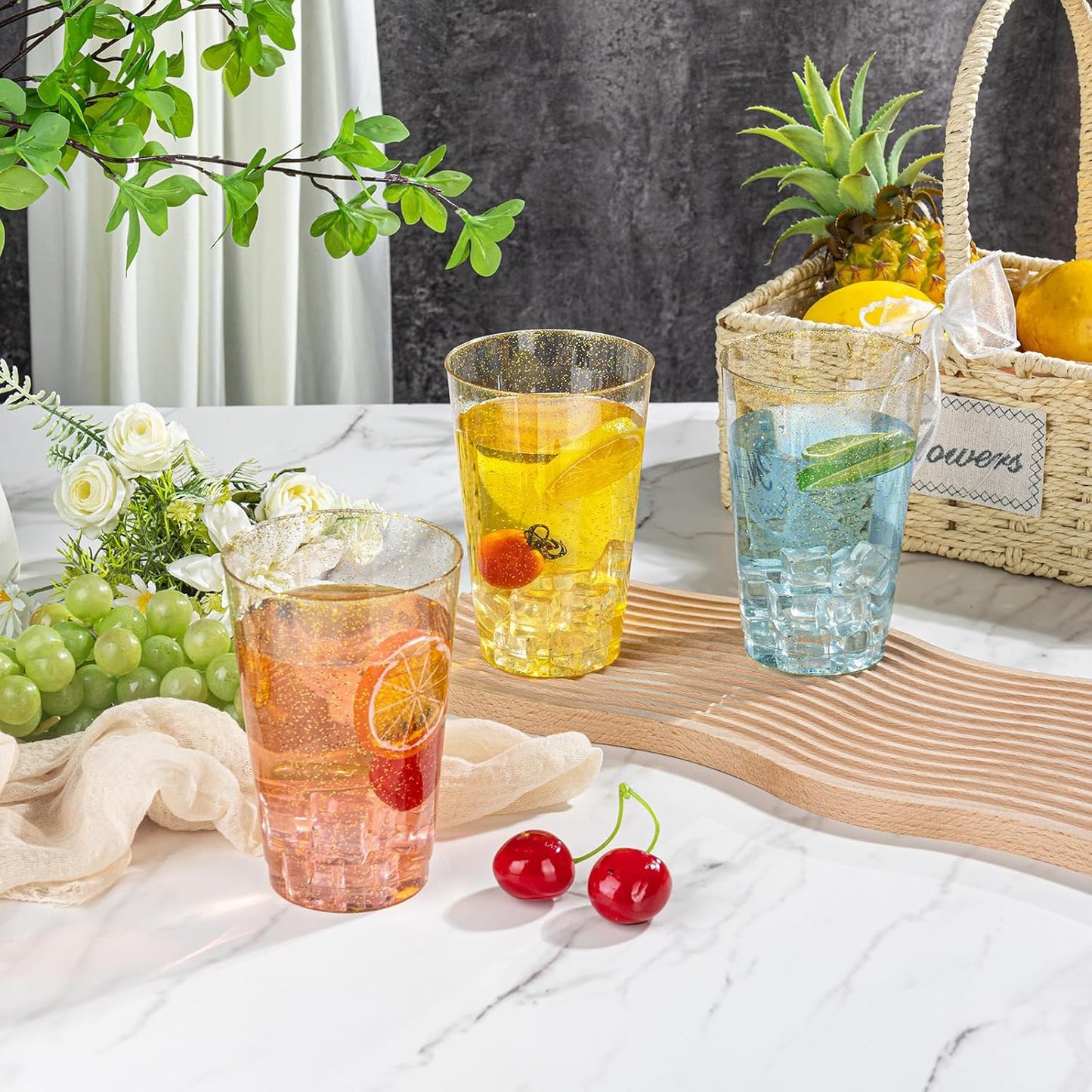 I00000 50 Pack 24 oz Gold Plastic Cups, Gold Glitter Cups Disposable Plastic Wine Glasses Cocktail Glasses Premium Cup, 24 Ounce Glitter Disposable Tumblers for Party & Wedding