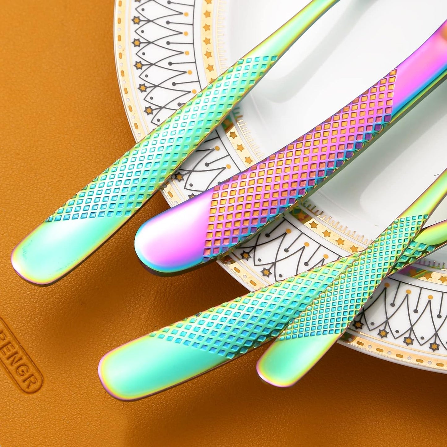 Hammered Silverware Rainbow Stainless Steel Flatware Set for 4 include Forks Spoons and Knives Modern Eating Utensils for Kitchen Restaurant Parties Everyday Uses