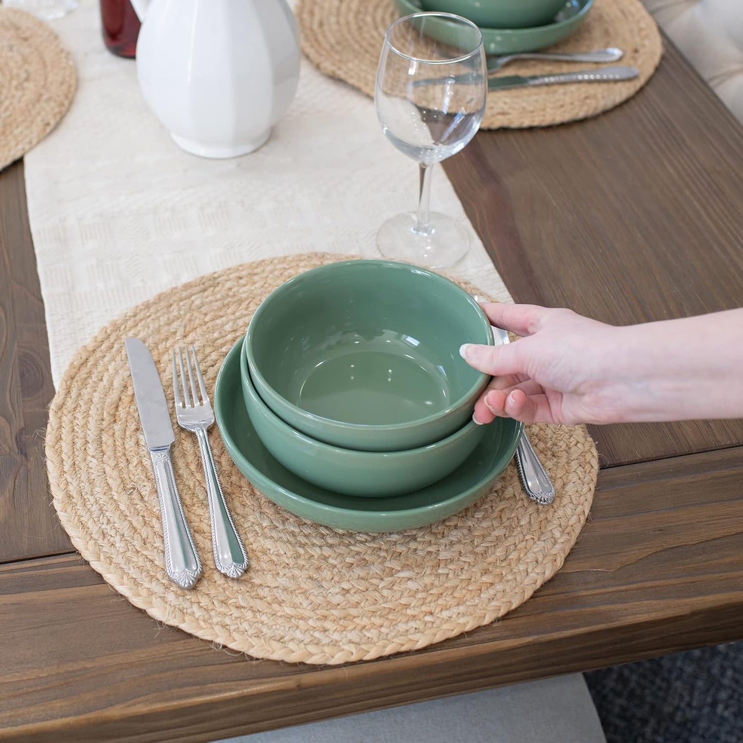 Elanze Designs Bistro Glossy Ceramic 7 inch Dinnerware Bowls Set of 4 - Perfect for Everyday uses from Pasta to Salad, Cereal to Ice cream, Ramen to Pho, Sage Green