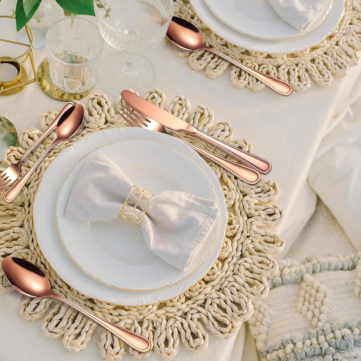 20 Pieces Rose Gold Flatware Set for 4 Person Luxury Stainless Steel Cutlery Forks Knives Spoons Modern Eating Utensils Double Line Edges Handle