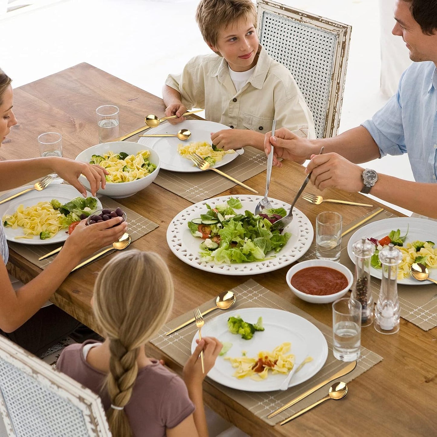 Mirror Gold Silverware Set, 40-Piece Flatware Cutlery Sets Service for 8, Mirror Polished Tableware Set, Utensils for Kitchens, Home and Restaurant, Dishwasher Safe