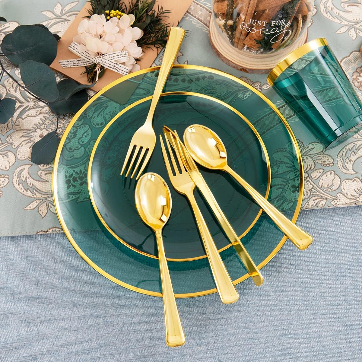 LIYH 180 Pcs Clear and Green Gold Plastic Christmas Plates - Emerald Green Disposable Plastic Dinnerware Sets, Include Dishes, Tableware, Cups for Party & Christmas & Wedding 30 Guests