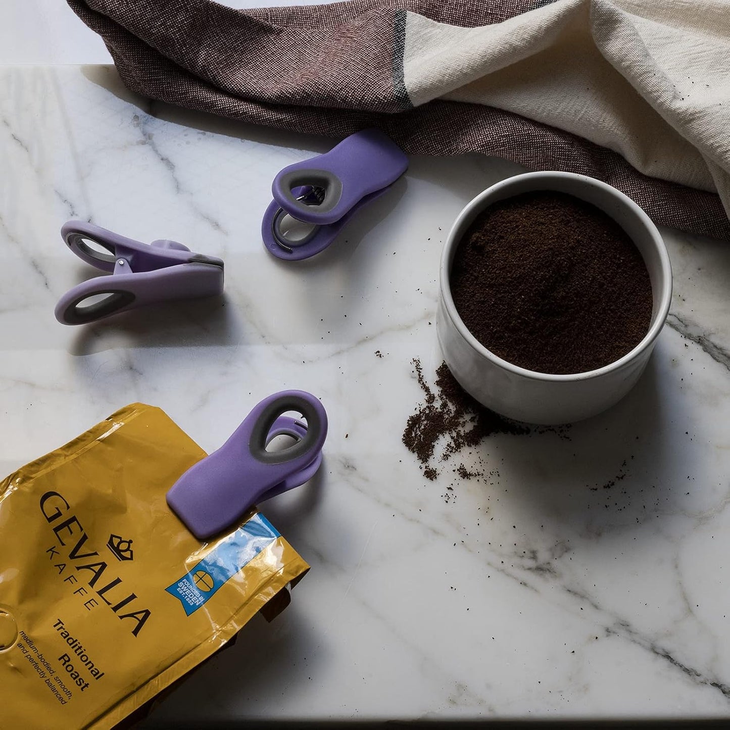 COOK WITH COLOR Magnet Bag Clips - Chip Clips, Food Storage with Airtight Seal Grip for Bread, Snack and Food Bags (Lavender, Pack of 20)