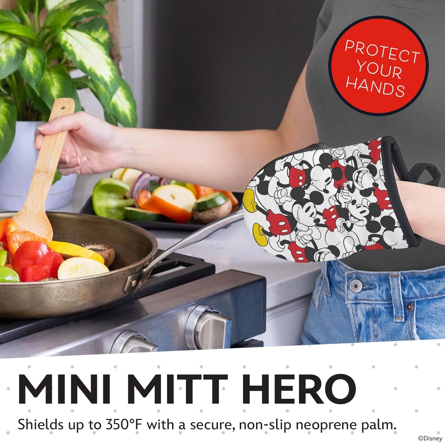 Disney Apron & Oven Mitts Set – 3 Piece Bundle with 1 Cotton Kitchen Apron for Cooking & 2 Heat Resistant Pot Holders