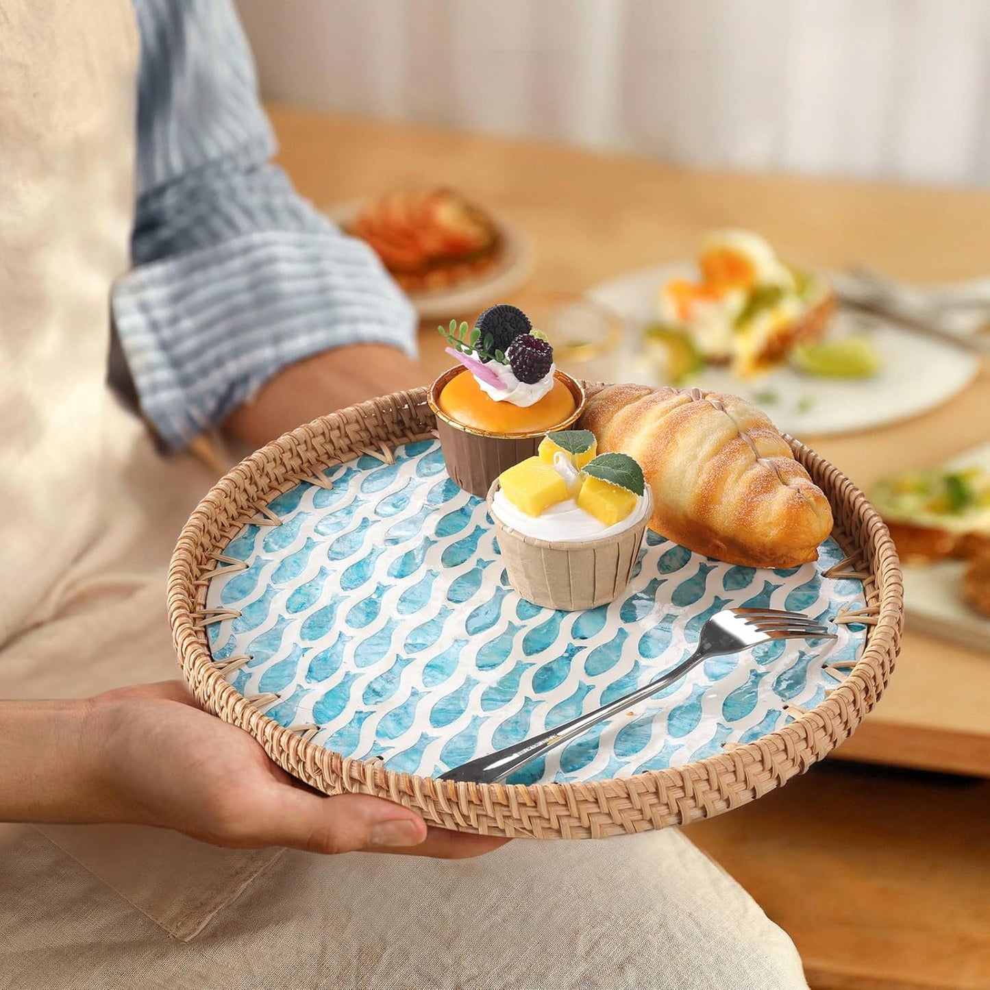 Round Rattan Tray with Mother of Pearl Inlay, Rattan Serving Tray for Coffee, Bread, Fruits, Decorative Wicker Tray for Table Decor, Home Decor, Kitchen Island Decor (Turquoise Fish, 11.8")