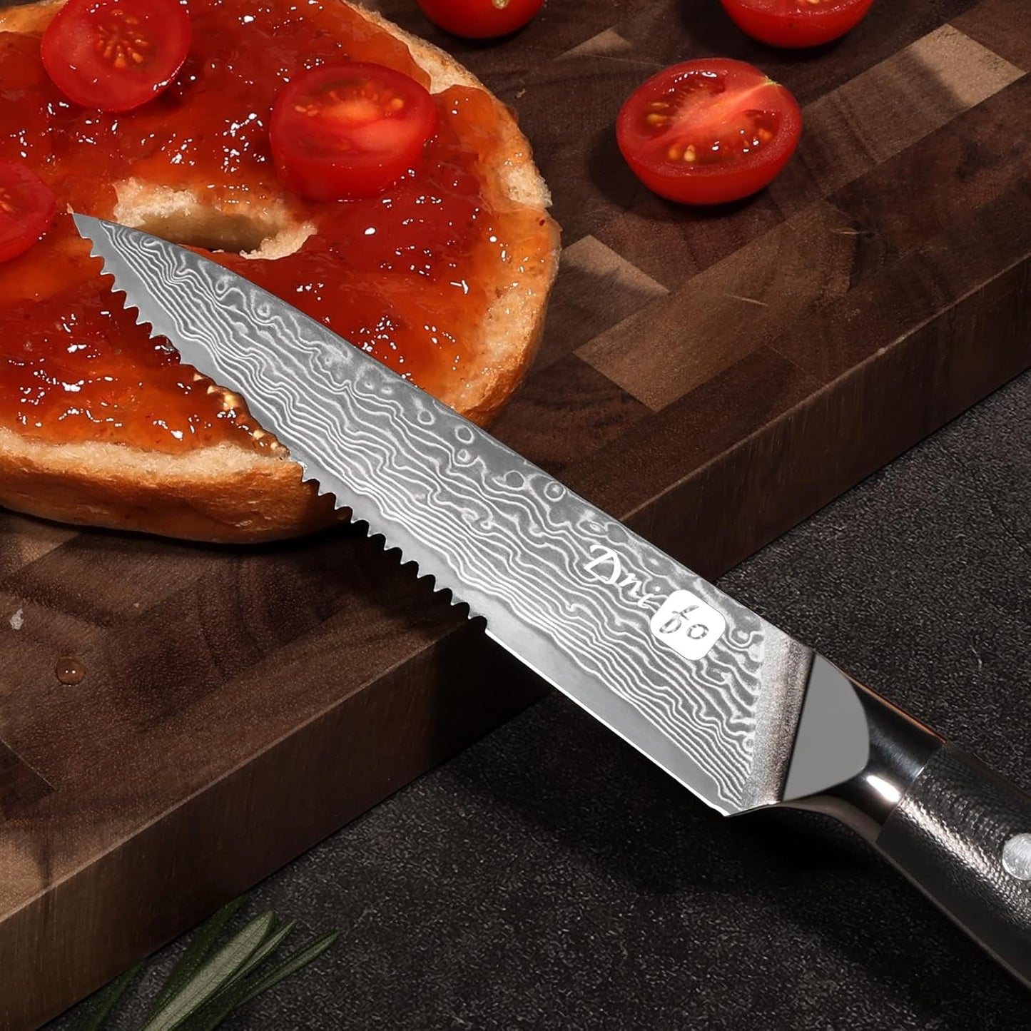 Steak Knives Set of 4,5 Inch VG10 Japanese Steak Knives, Damascus Pattern Half-serrated Meat Knife with Full Tang Handle,Razor-Sharp Durable Dinner Knives with Gift Box