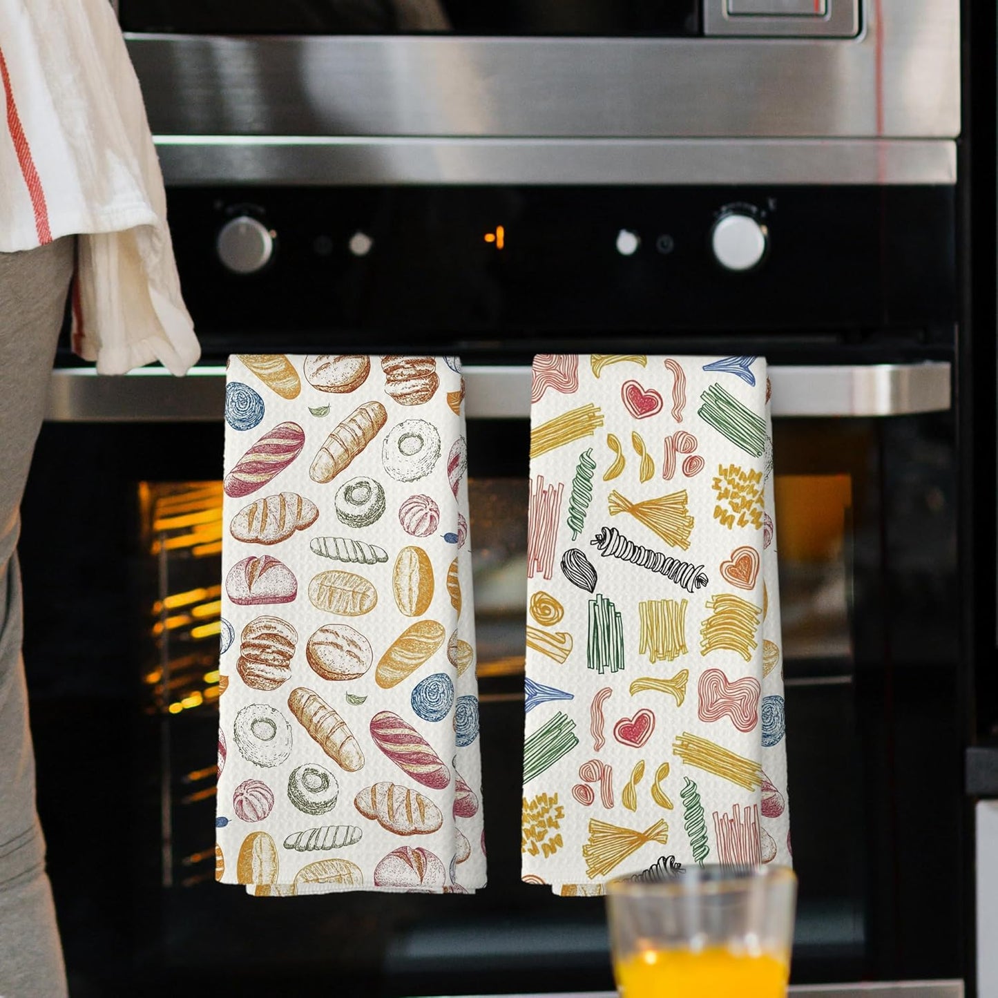 Pasta and Bread Food Kitchen Towels Set of 2, Bread Pasta Lovers Minimal Dining Room Decor Hand Towel, Kitchen Sets for Home Decorations Tea Towel Dish Towels 16x24 Inch
