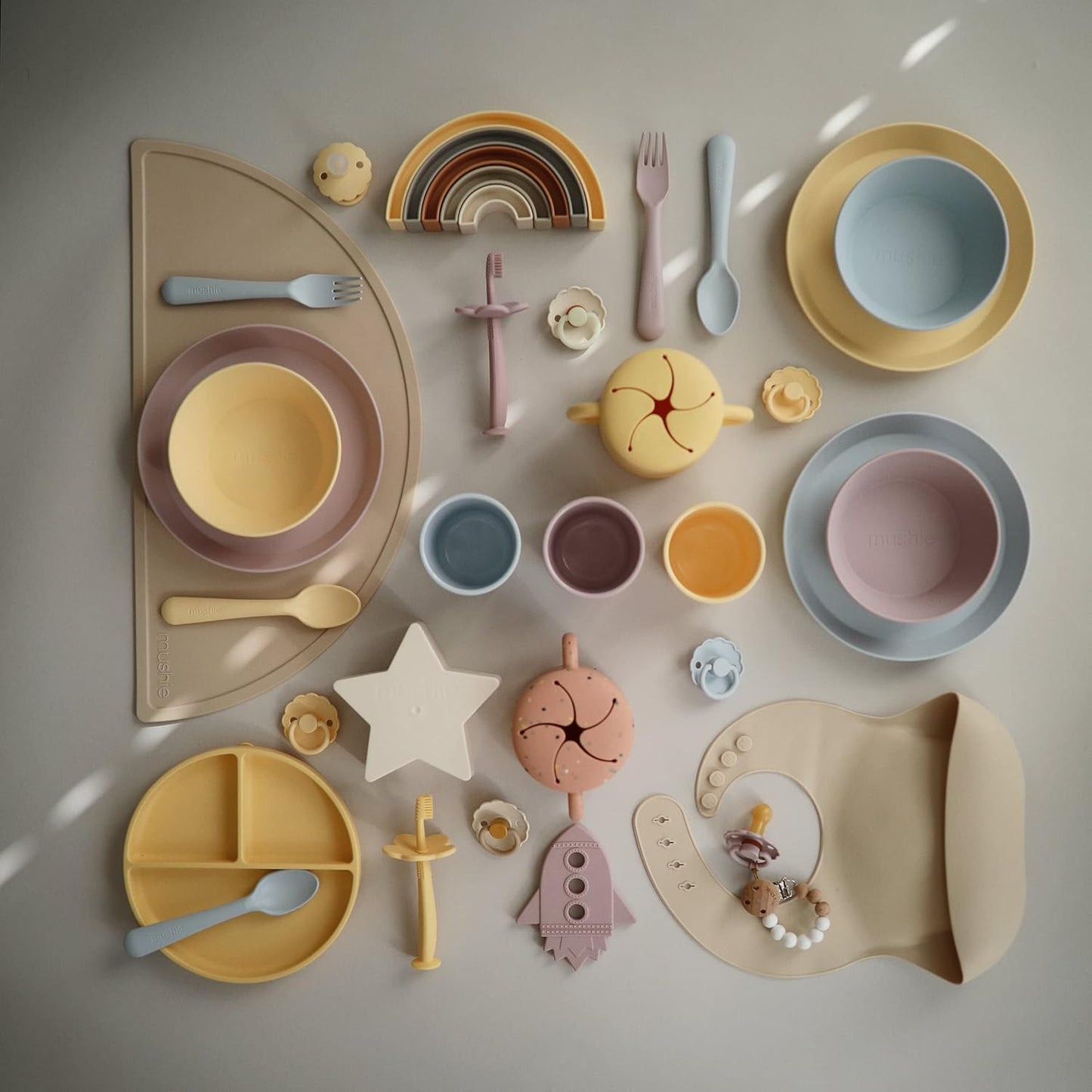 mushie Silicone Snack Cup | Spill Proof Food Container for Toddler and Baby (Powder Pink Confetti)