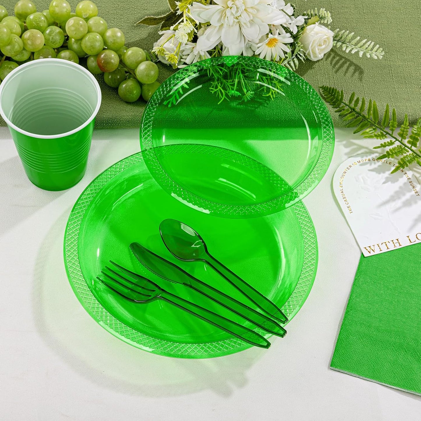 WELLIFE 210Pcs Green Plastic Plates,Clear and Green Plastic Dinnerware Set,Party Supplies Including Clear Plates, 12OZ Cups, plastic Cutlery and Paper Napkins Serve 30 Guests