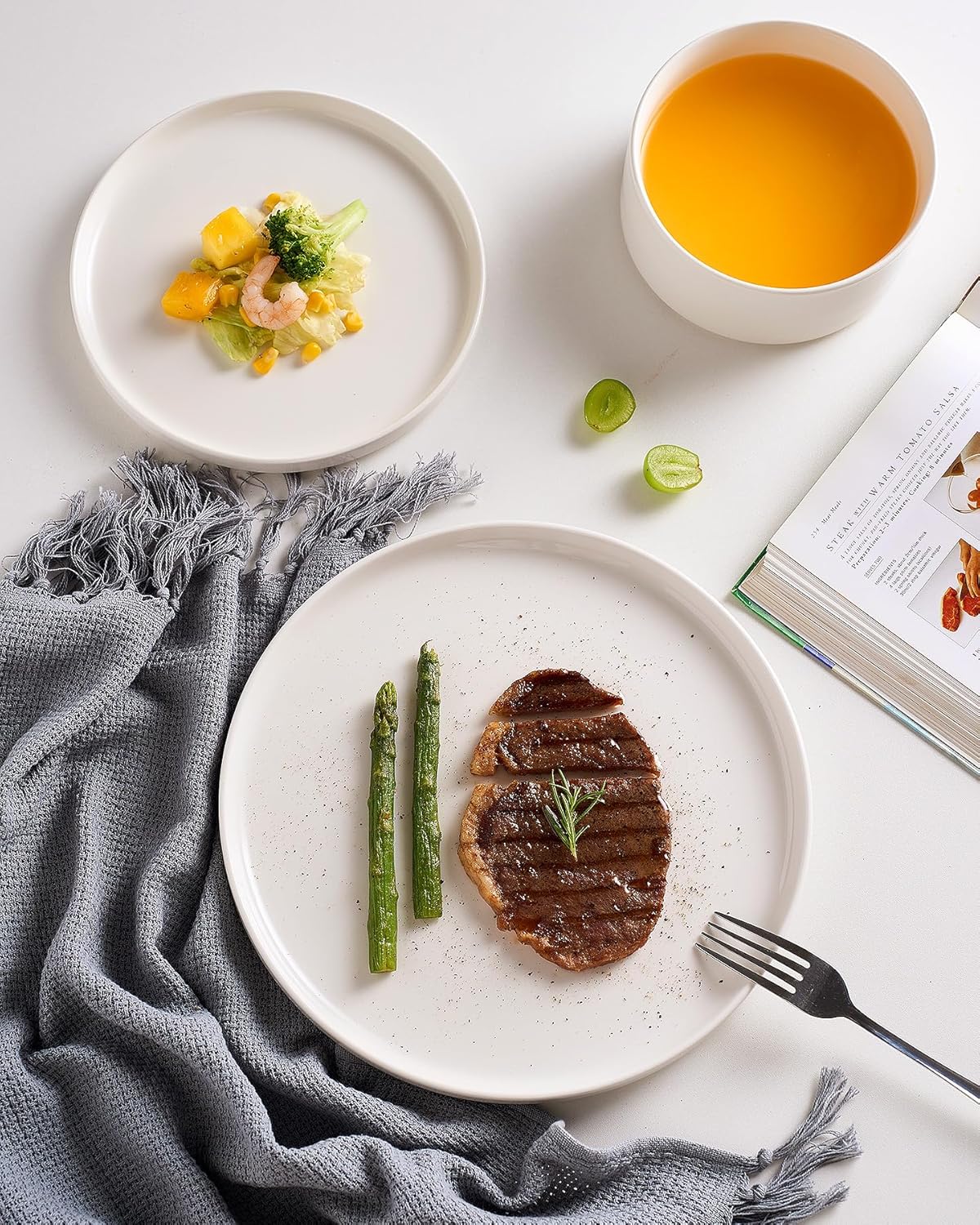 Famiware Porcelain Dinnerware Set, 18-Piece Modern Plate and Bowl Set, dish set for 6, Microwave and Dishwasher Safe Tableware, White