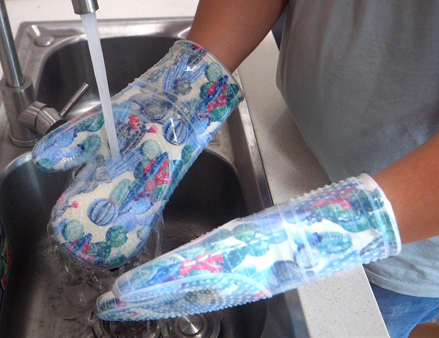 Oven Mitts Set of 2 with Transparent Clear Silicone Shell and Nice Cactus Flower Cotton Lining, Heat Resistant to 500 F Kitchen Oven Gloves Pot Holder for Cooking (Cactus Flower, Oven Mitts)