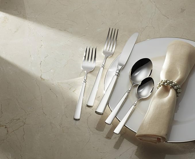 Oneida Silverware Set, Easton 5-Piece Fine Flatware Place Setting, Service For 1, Dishwasher Safe, 18/10 Stainless Steel, Knives Spoons And Forks, Home And Kitchen Utensils Set (Silver, 5 Piece)