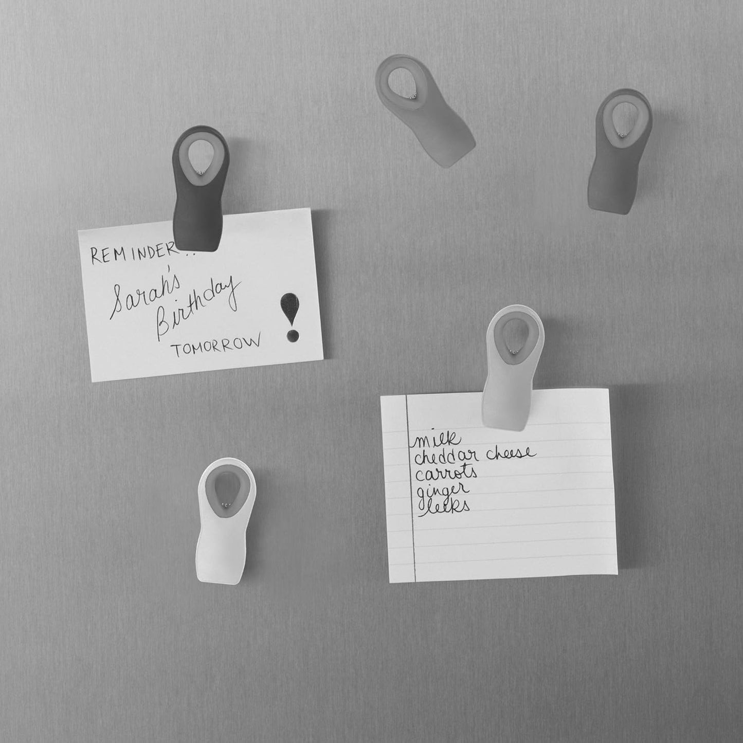 COOK WITH COLOR Bag Clips with Magnet- Food Clips, Chip Clips, Bag Clips for Food Storage with Airtight Seal Grip for Bread Bags, Snack Bags and Food Bags (Grey, Pack of 20)