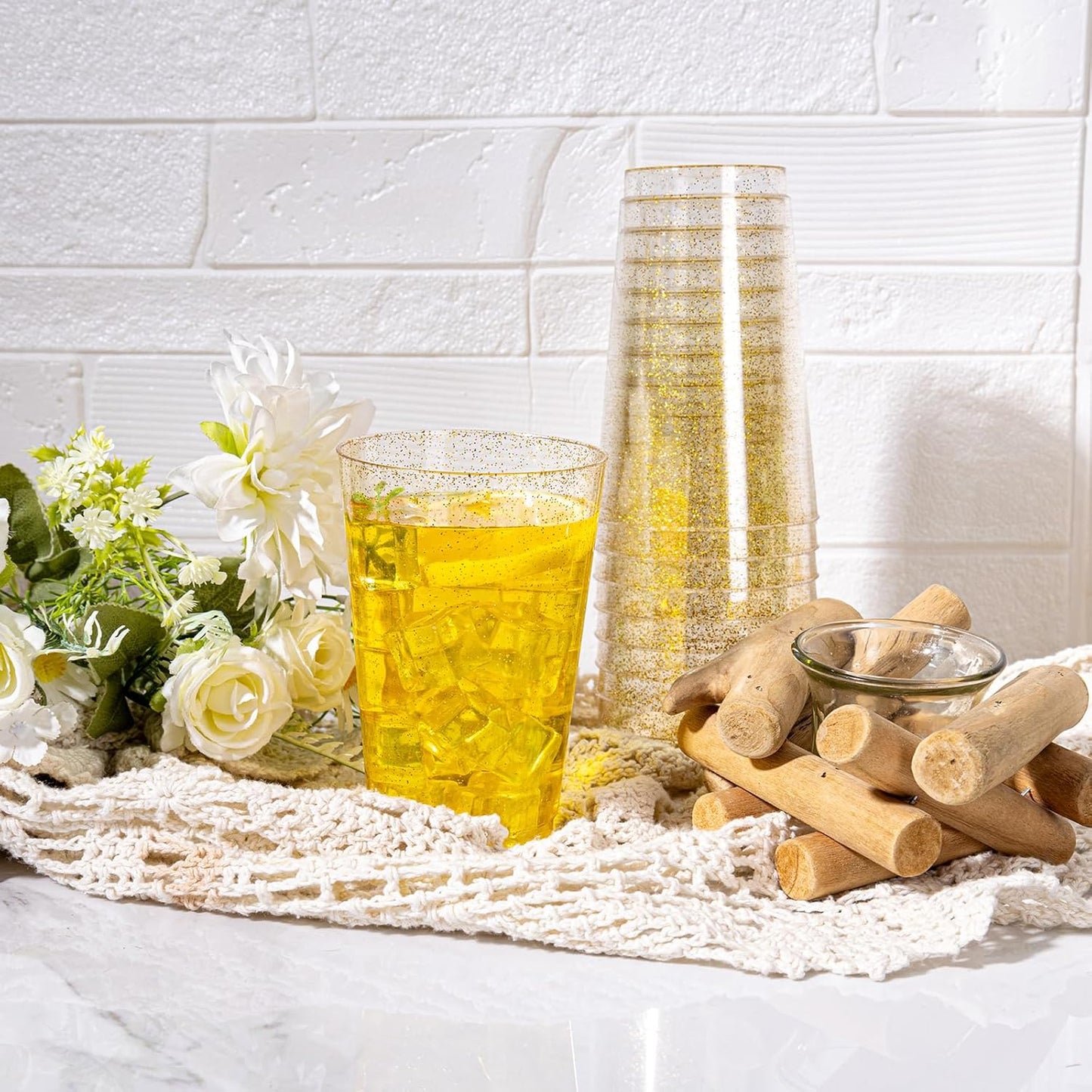 I00000 50 Pack 14 oz Gold Plastic Cups, Disposable Tumblers Gold Glitter Plastic Cups, Disposable Wine Glasses Cocktail Glasses Perfect for Wedding, Mother's Day, Thanksgiving, Christmas Parties