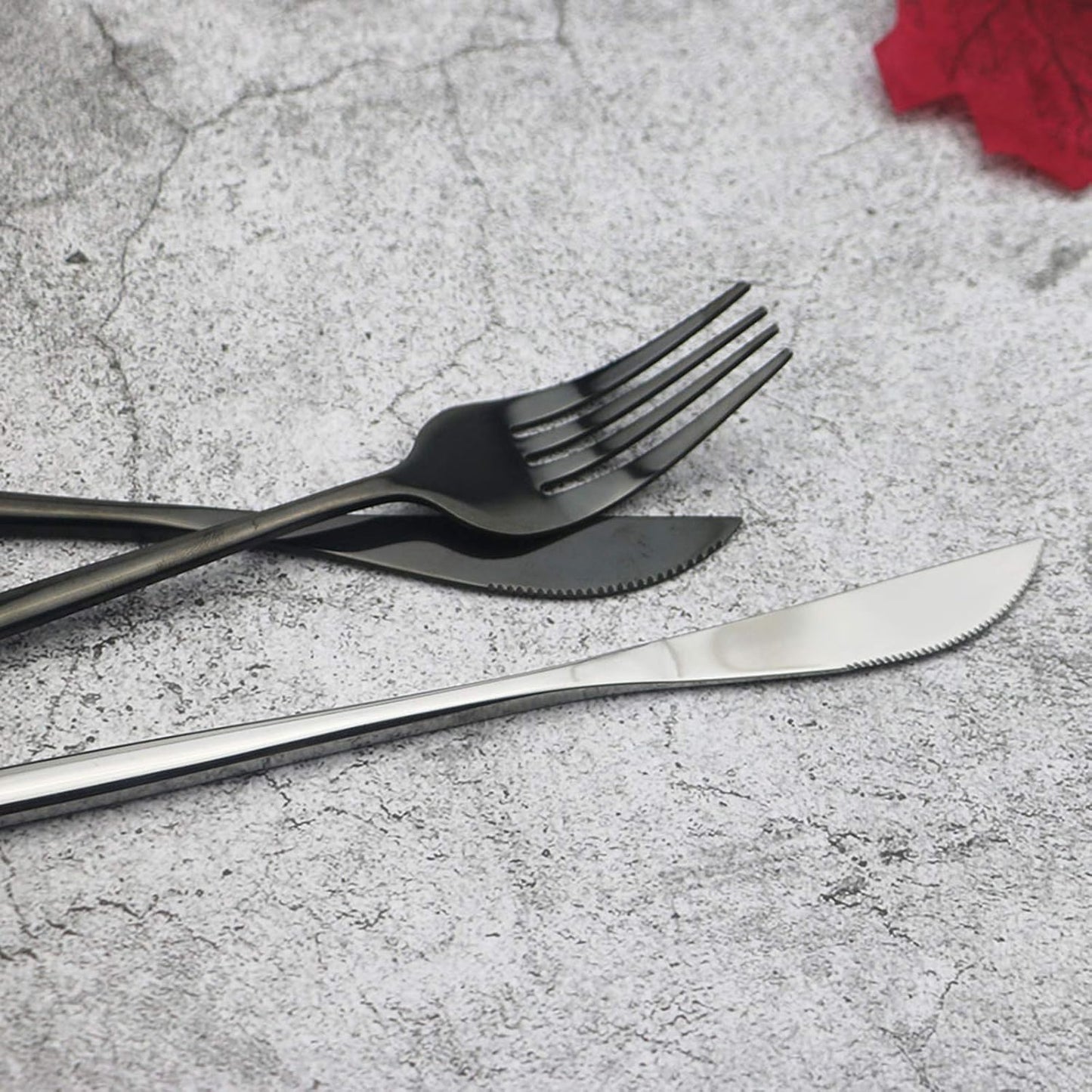 JASHII Silverware Set, Mirror Polished Black Flatware Cutlery Set Service for 4, Shiny Finish 24 Pieces Stainless Steel Utensils Set Dinner Knife Fork Spoon Dessert Fork Salad Spoon Dishwasher Safe