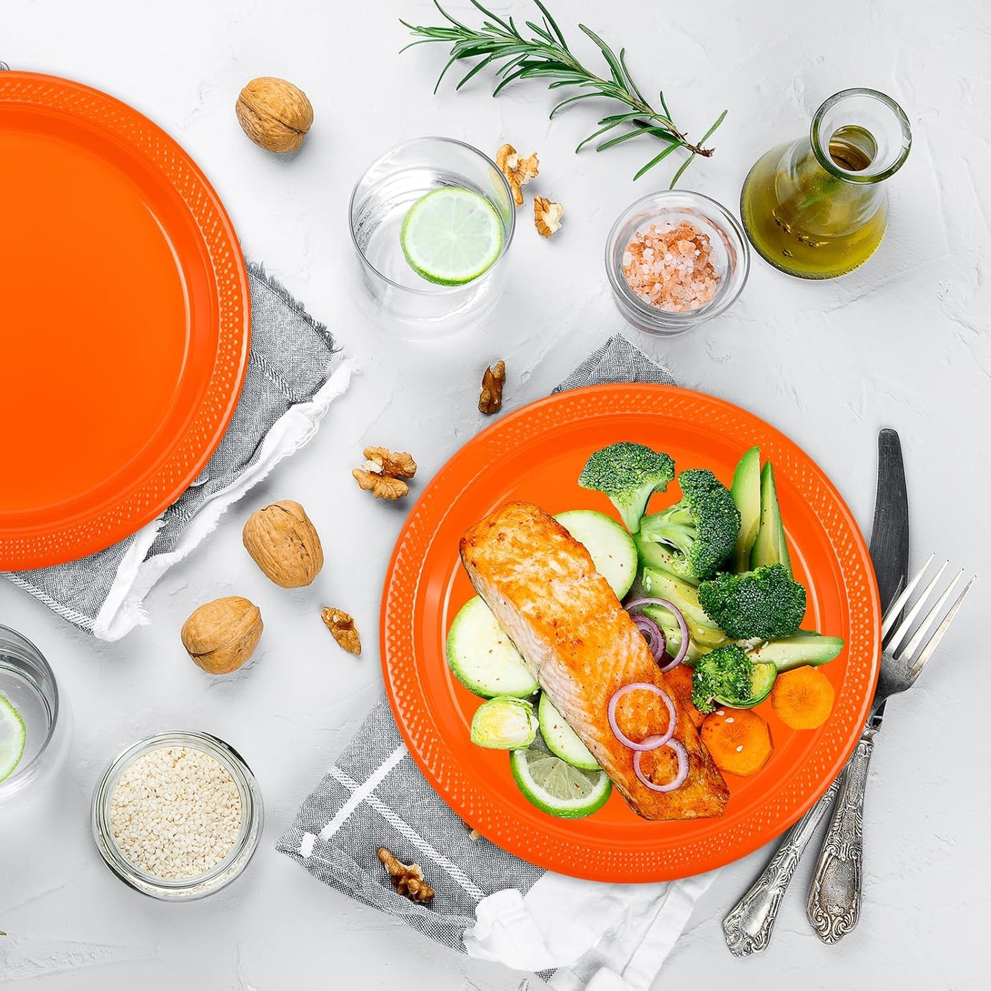 100 pcs Orange Plastic Plates Disposable 7inch Fall Party Dessert Dinner Plates Heavy Duty for Autumn Party,Halloween,Christmas,Thanksgiving day,Wedding, Valentines